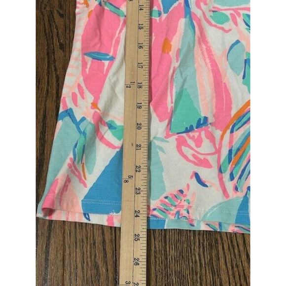 Lilly Pulitzer Michele V-Neck Tee in Out to Sailboat Sea Print Neon Pink White M - Picture 3 of 7